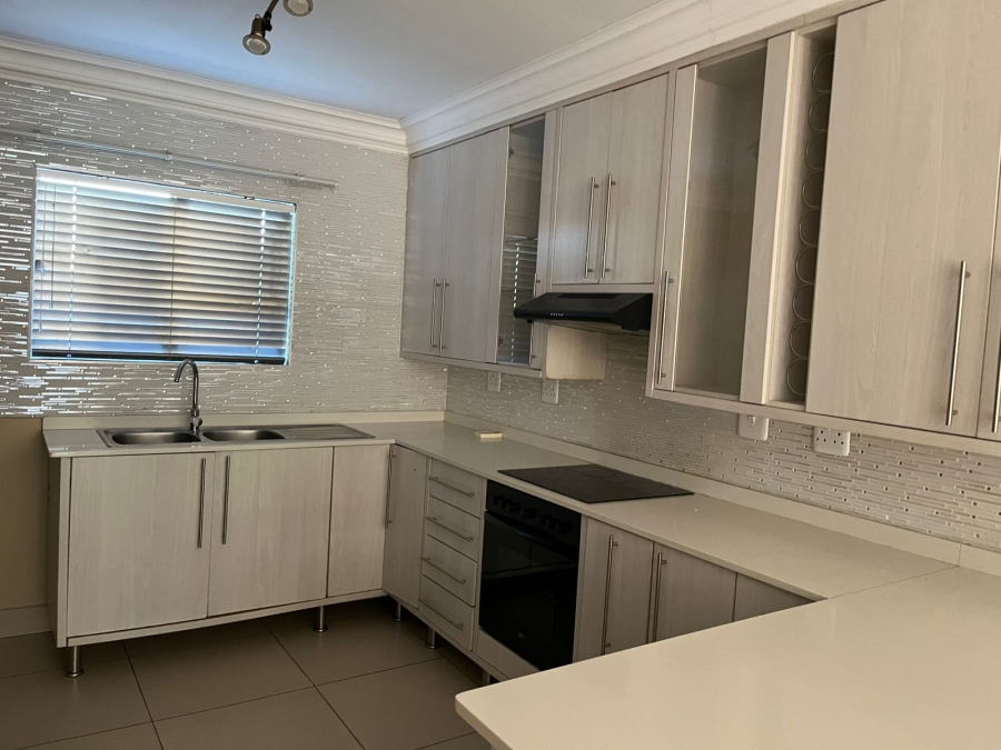 To Let 3 Bedroom Property for Rent in Heuwelsig Free State